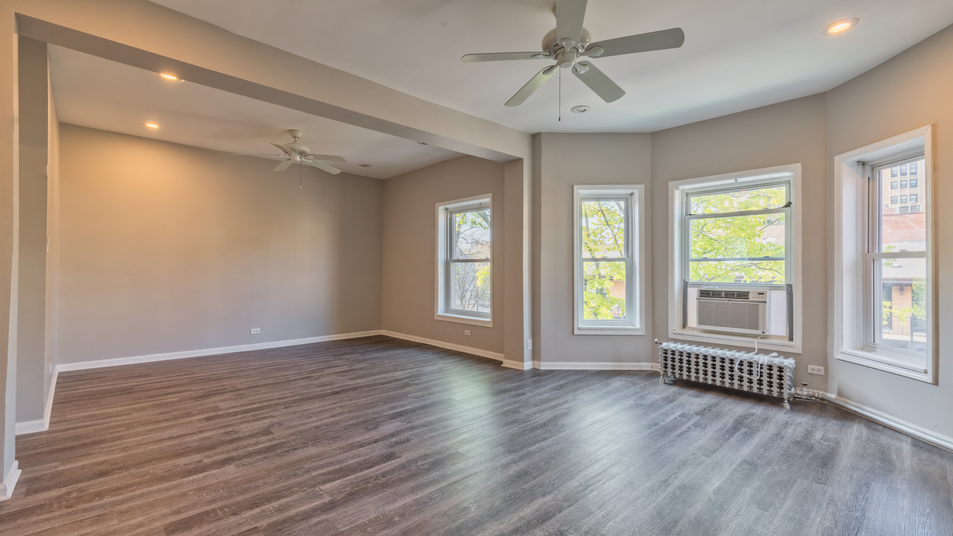 1327 E 52nd Street 302