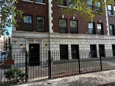 5135 S KENWOOD Avenue 402 Chicago IL 60615