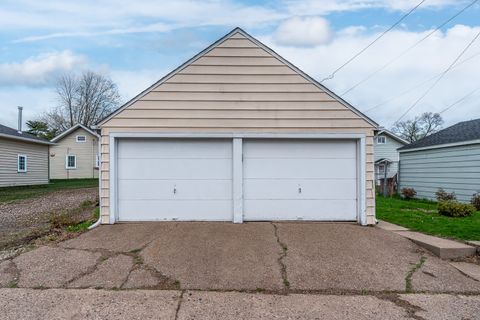 Tiny photo for 414 45th Street, Moline, IL 61265 (MLS # 12621958)
