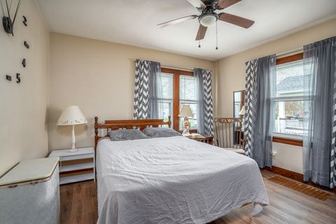 Tiny photo for 414 45th Street, Moline, IL 61265 (MLS # 12621958)