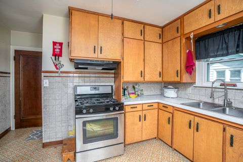 Tiny photo for 414 45th Street, Moline, IL 61265 (MLS # 12621958)