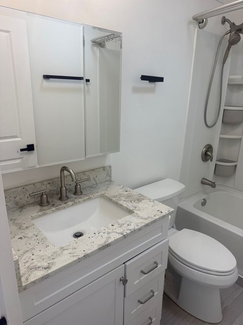 Tiny photo for 5415 N Sheridan Road #5414, Chicago, IL 60640 (MLS # 12490818)