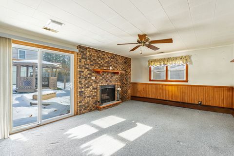 Tiny photo for 303 N Elmwood Avenue, Wood Dale, IL 60191 (MLS # 12529539)