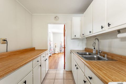 Tiny photo for 303 N Elmwood Avenue, Wood Dale, IL 60191 (MLS # 12529539)