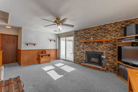 Tiny photo for 303 N Elmwood Avenue, Wood Dale, IL 60191 (MLS # 12529539)