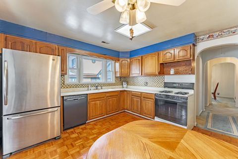 Tiny photo for 303 N Elmwood Avenue, Wood Dale, IL 60191 (MLS # 12529539)