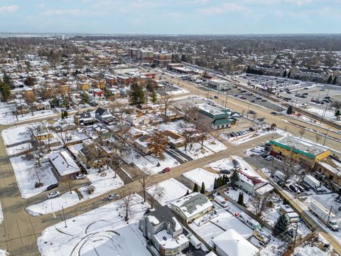 Tiny photo for 303 N Elmwood Avenue, Wood Dale, IL 60191 (MLS # 12529539)