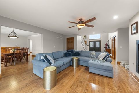 Tiny photo for 393 E 16th Place, Lombard, IL 60148 (MLS # 12520992)