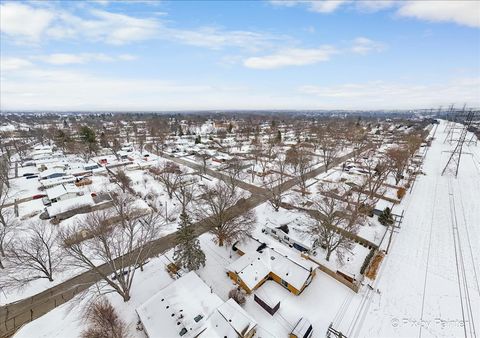 Tiny photo for 504 Princeton Drive, North Aurora, IL 60542 (MLS # 12540274)