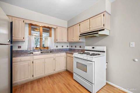 Tiny photo for 504 Princeton Drive, North Aurora, IL 60542 (MLS # 12540274)