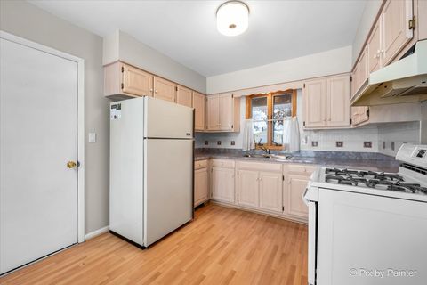 Tiny photo for 504 Princeton Drive, North Aurora, IL 60542 (MLS # 12540274)