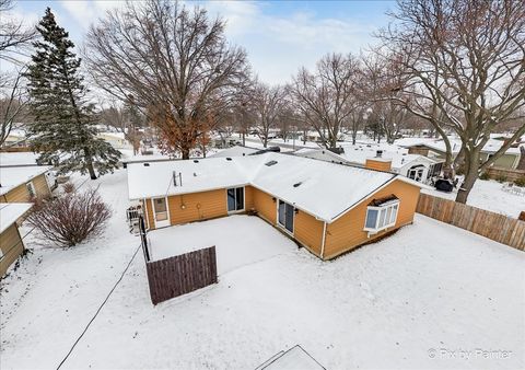 Tiny photo for 504 Princeton Drive, North Aurora, IL 60542 (MLS # 12540274)