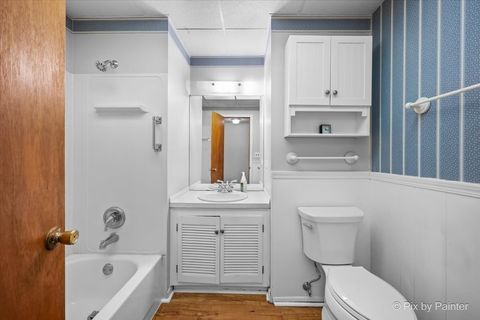 Tiny photo for 504 Princeton Drive, North Aurora, IL 60542 (MLS # 12540274)