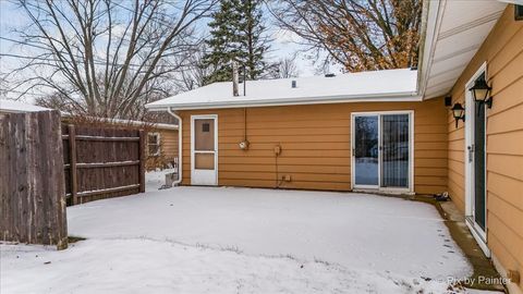 Tiny photo for 504 Princeton Drive, North Aurora, IL 60542 (MLS # 12540274)