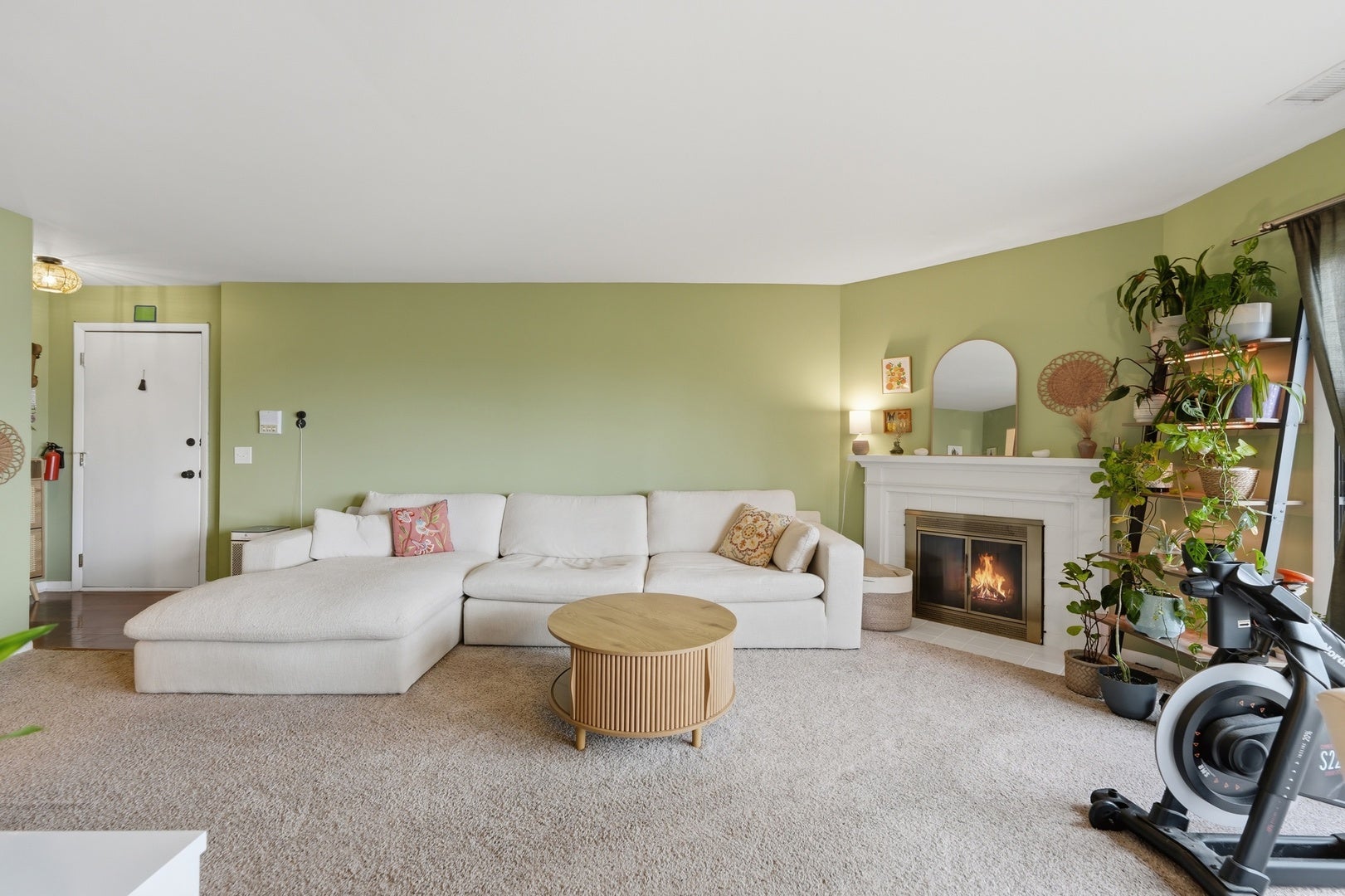 1134 HAWTHORNE Court B2