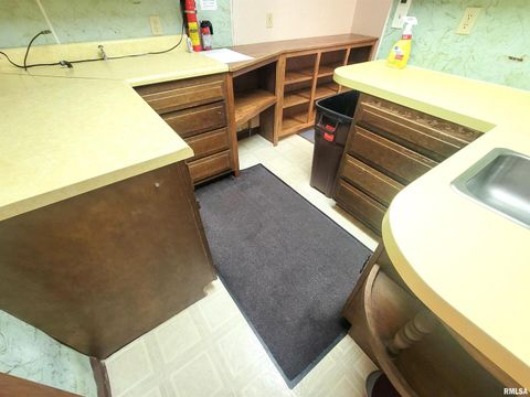 Tiny photo for 119 W 2ND Street, Flora, IL 62839 (MLS # EB459745)