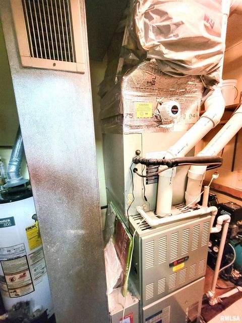 Tiny photo for 119 W 2ND Street, Flora, IL 62839 (MLS # EB459745)