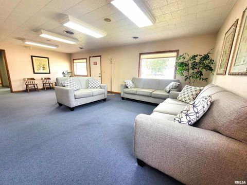 Tiny photo for 119 W 2ND Street, Flora, IL 62839 (MLS # EB459745)