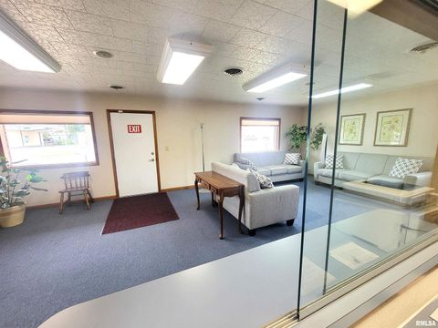 Tiny photo for 119 W 2ND Street, Flora, IL 62839 (MLS # EB459745)