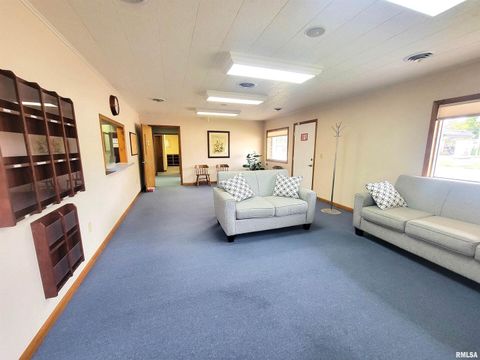 Tiny photo for 119 W 2ND Street, Flora, IL 62839 (MLS # EB459745)