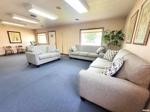 Tiny photo for 119 W 2ND Street, Flora, IL 62839 (MLS # EB459745)