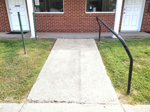 Tiny photo for 119 W 2ND Street, Flora, IL 62839 (MLS # EB459745)