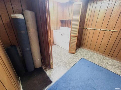 Tiny photo for 119 W 2ND Street, Flora, IL 62839 (MLS # EB459745)