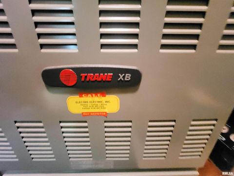 Tiny photo for 119 W 2ND Street, Flora, IL 62839 (MLS # EB459745)