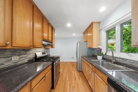 Tiny photo for 2117 Parkview Court, Wilmette, IL 60091 (MLS # 12720808)