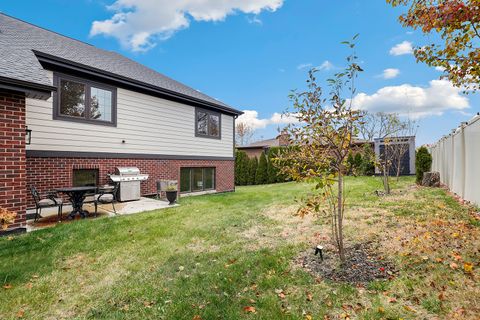 Tiny photo for 8318 W 91st Street, Hickory Hills, IL 60457 (MLS # 12519062)