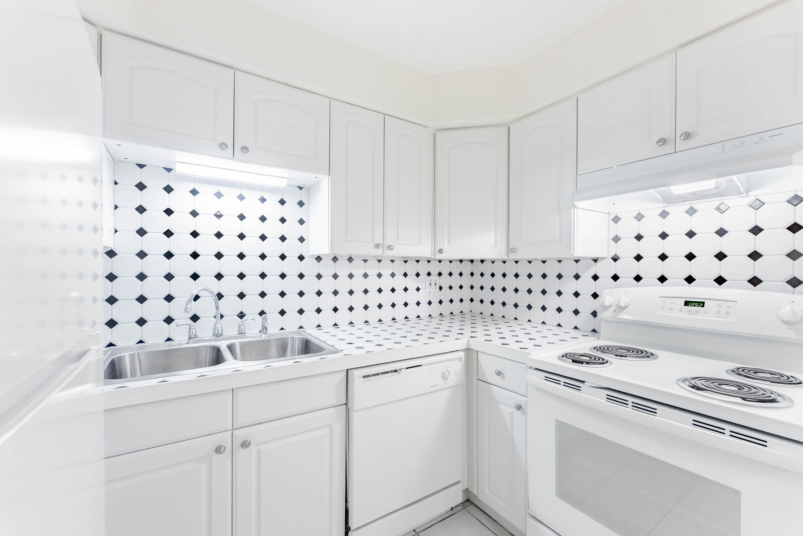 415 Wesley Avenue 24