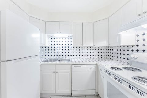 Tiny photo for 415 Wesley Avenue #24, Oak Park, IL 60302 (MLS # 12549513)