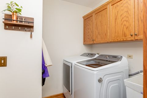 Tiny photo for 840 Hampton Course, West Chicago, IL 60185 (MLS # 12500930)