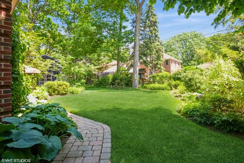 A home in Park Ridge