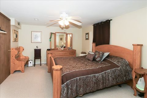 Tiny photo for 6 W Harding Road, Lombard, IL 60148 (MLS # 12477359)