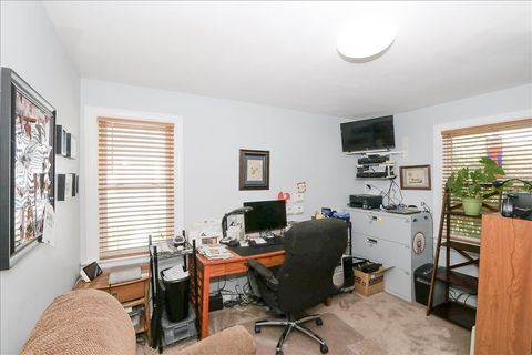 Tiny photo for 6 W Harding Road, Lombard, IL 60148 (MLS # 12477359)