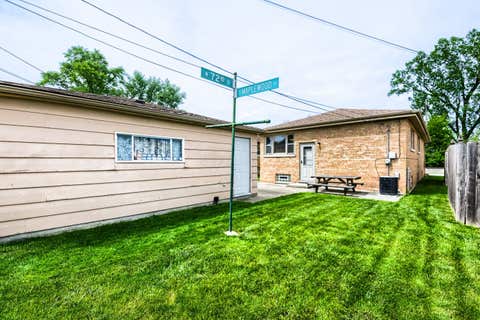 Tiny photo for 10749 S Rockwell Street, Chicago, IL 60655 (MLS # 12658199)