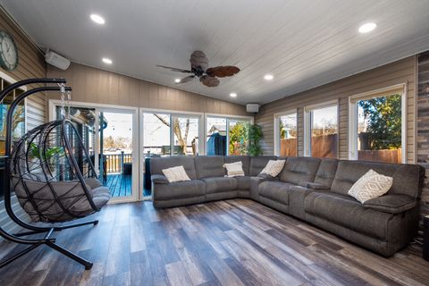 Tiny photo for 10 Matts Road, Fox Lake, IL 60020 (MLS # 12575194)