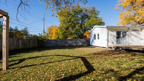 Tiny photo for 1811 E Lincoln Street, Bloomington, IL 61701 (MLS # 12515000)