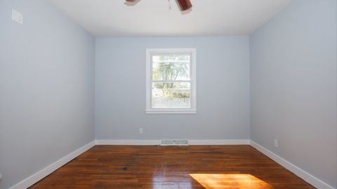 Tiny photo for 1811 E Lincoln Street, Bloomington, IL 61701 (MLS # 12515000)