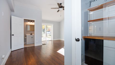 Tiny photo for 1811 E Lincoln Street, Bloomington, IL 61701 (MLS # 12515000)