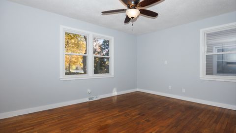 Tiny photo for 1811 E Lincoln Street, Bloomington, IL 61701 (MLS # 12515000)