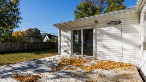 Tiny photo for 1811 E Lincoln Street, Bloomington, IL 61701 (MLS # 12515000)