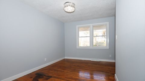 Tiny photo for 1811 E Lincoln Street, Bloomington, IL 61701 (MLS # 12515000)