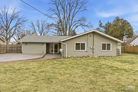 Tiny photo for 925 Lindenwood Drive, Aurora, IL 60506 (MLS # 12566513)