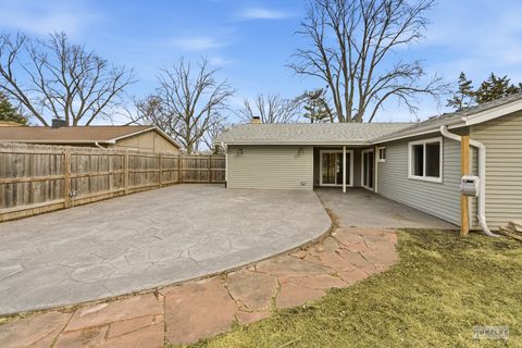 Tiny photo for 925 Lindenwood Drive, Aurora, IL 60506 (MLS # 12566513)