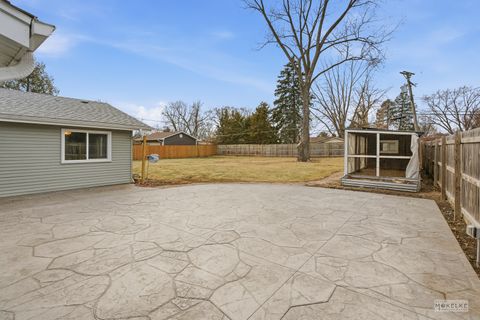 Tiny photo for 925 Lindenwood Drive, Aurora, IL 60506 (MLS # 12566513)