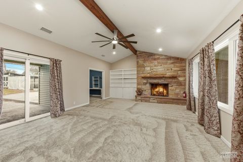 Tiny photo for 925 Lindenwood Drive, Aurora, IL 60506 (MLS # 12566513)