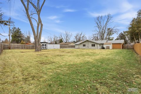 Tiny photo for 925 Lindenwood Drive, Aurora, IL 60506 (MLS # 12566513)