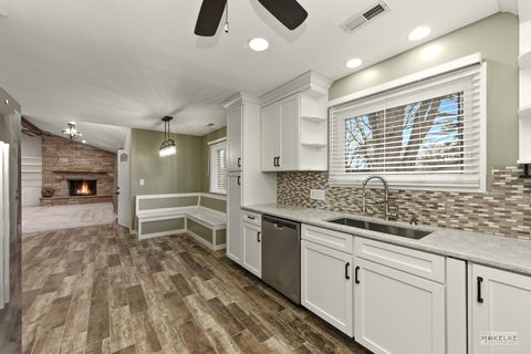 Tiny photo for 925 Lindenwood Drive, Aurora, IL 60506 (MLS # 12566513)